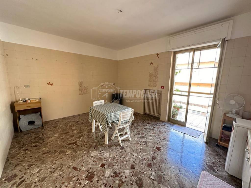 Appartamento in vendita a Valenzano via papa giovanni xxiii 68