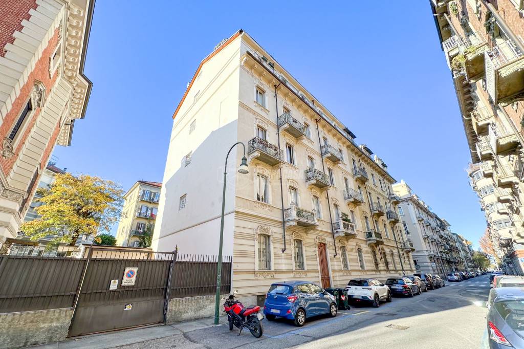 Appartamento in vendita a Torino via Francesco Morosini 16