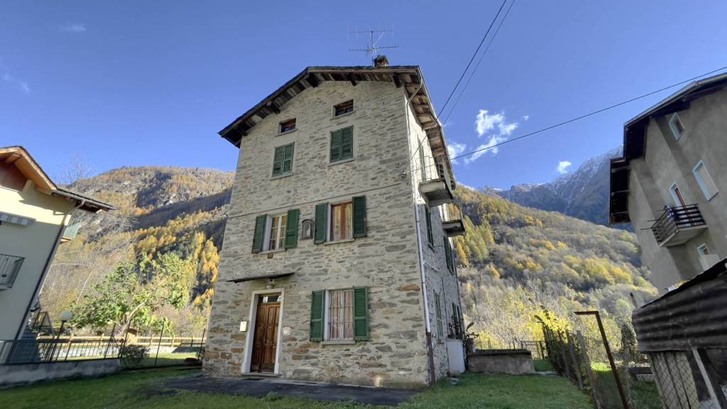 Villa in vendita a Torre di Santa Maria via s. anna