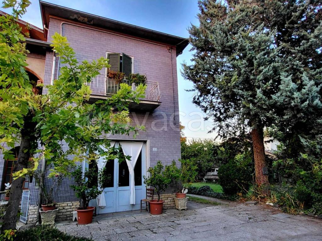 Casa Indipendente in vendita a Sissa Trecasali via Carraia dei Vecchi, 1