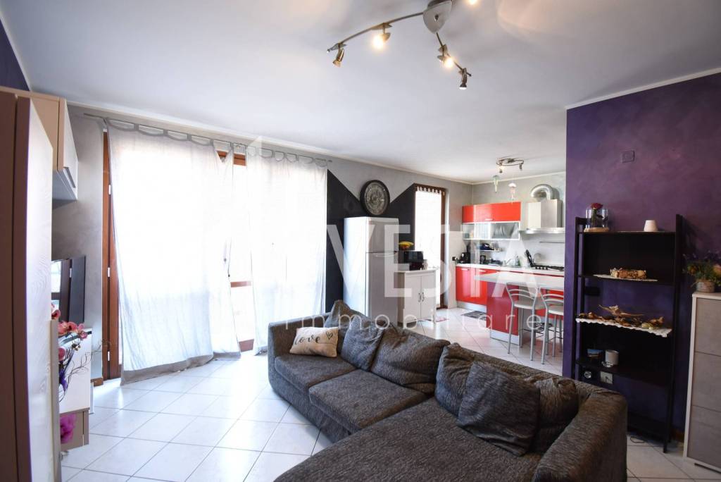 Appartamento in vendita a Cernusco Lombardone via Pietro Mascagni
