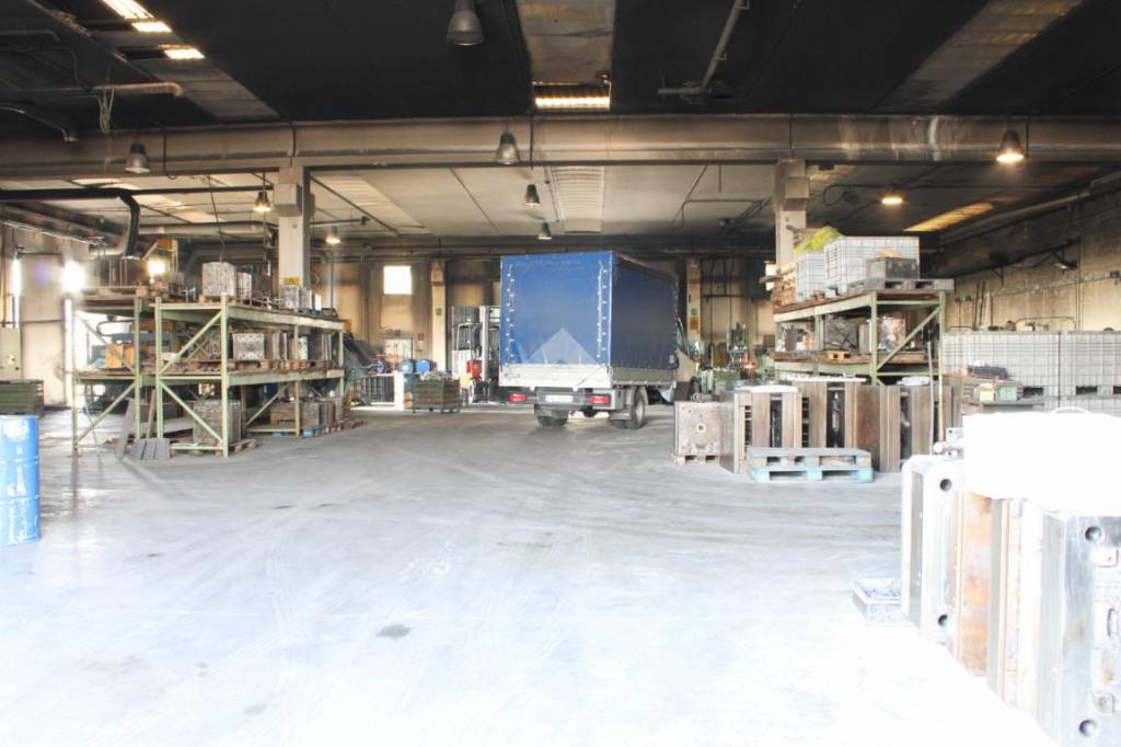 Capannone Industriale in vendita a Verderio via Piave, 85