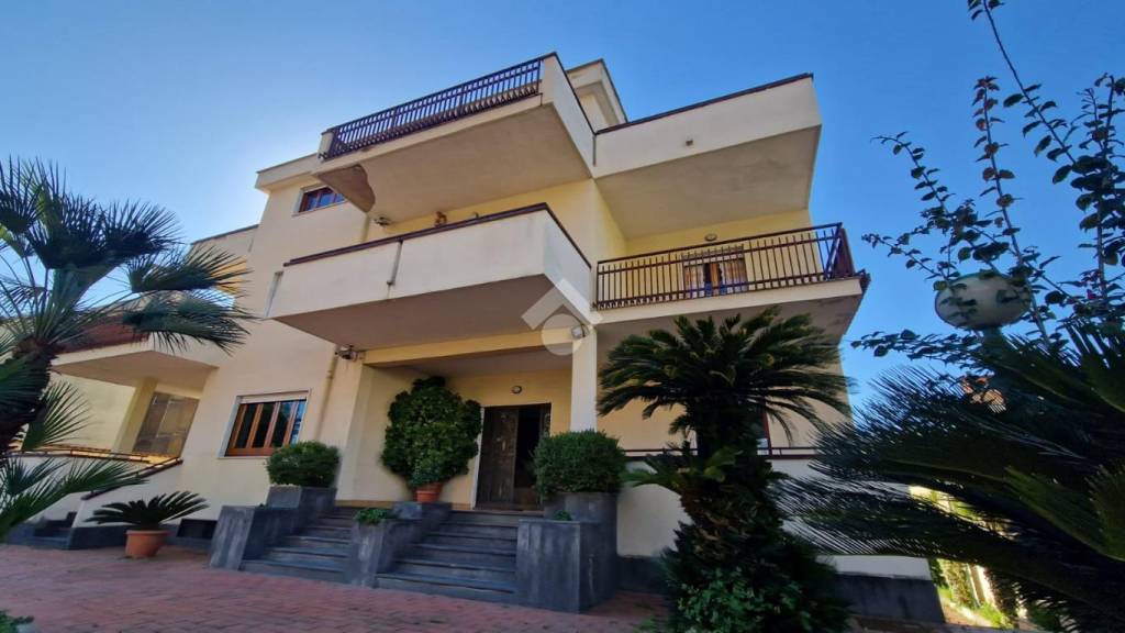 Villa Bifamiliare in vendita a Frattamaggiore via Arena, 15