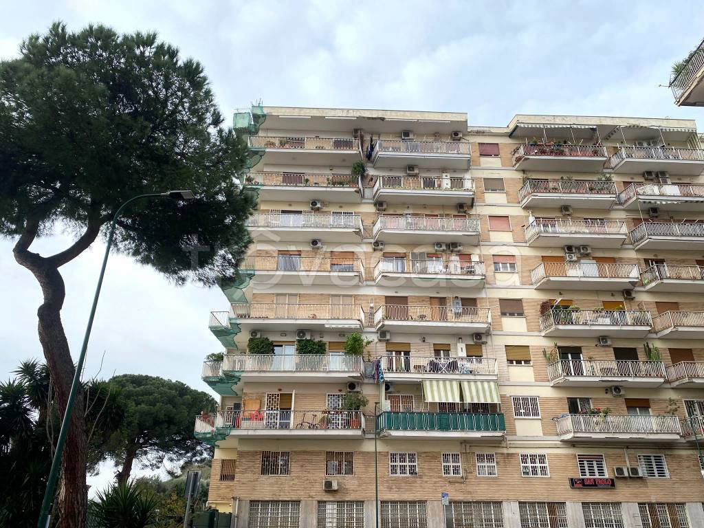 Appartamento in vendita a Napoli via Vincenzo Tiberio, 9