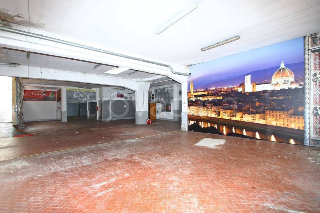 Garage in vendita a Firenze viale Alessandro Guidoni s.n.c