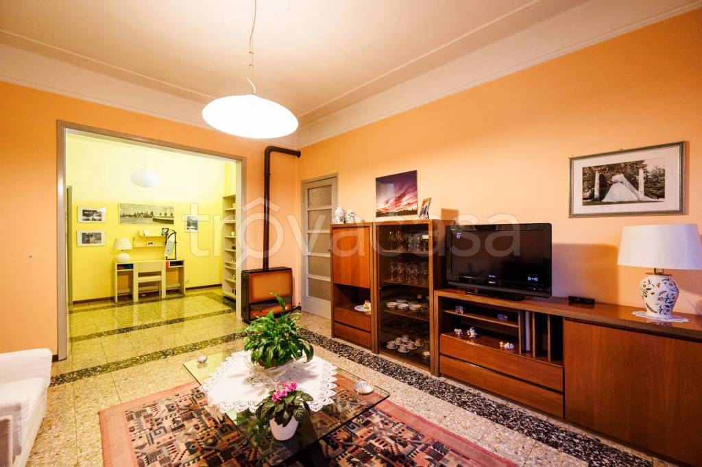 Appartamento in vendita ad Albino via Vittorio Veneto, 19