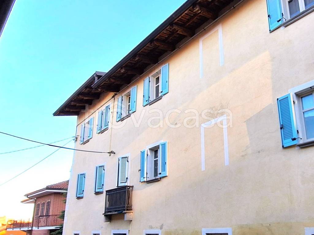 Loft in vendita a Santa Vittoria d'Alba via Vittorio Emanuele, 7