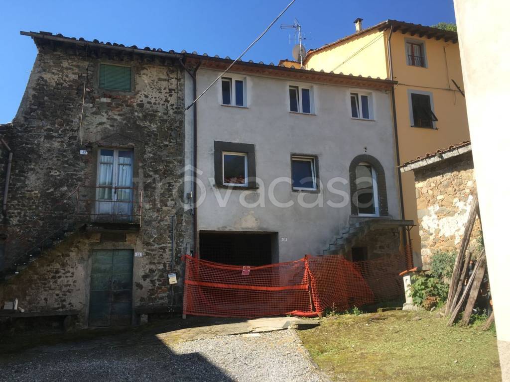 Appartamento in vendita a Borgo a Mozzano oneta s.n.c