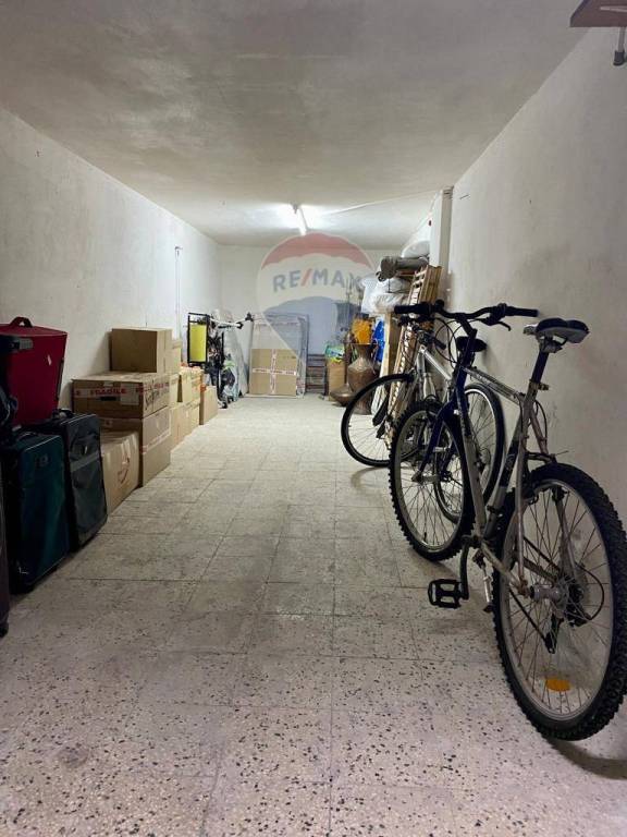 Garage in vendita ad Aci Castello via Malavoglia, 11