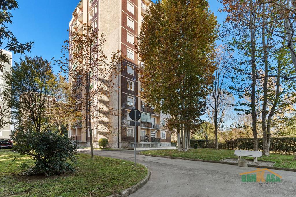 Appartamento in vendita a Milano via Alessandro Litta Modignani, 117