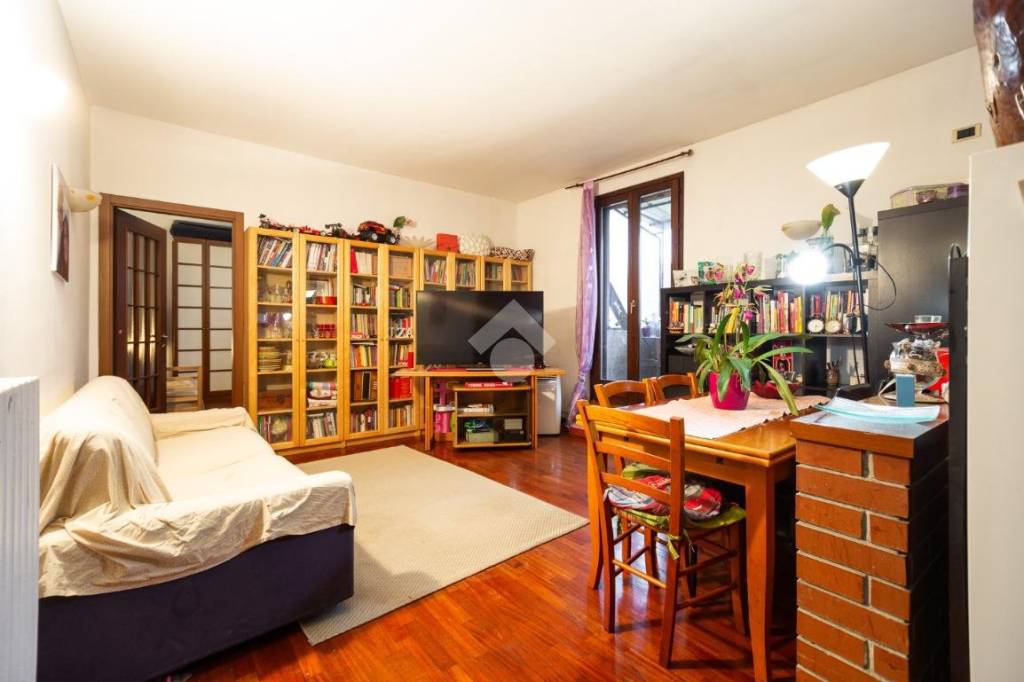Appartamento in vendita a Milano via degli imbriani, 3