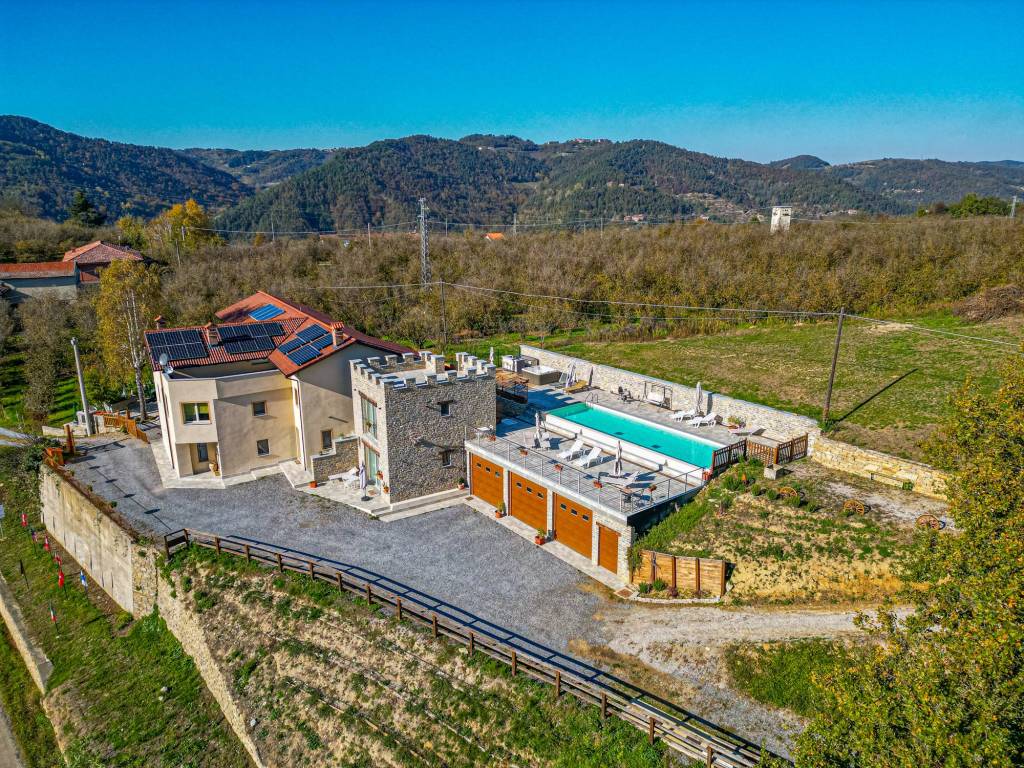 Villa in vendita a Cravanzana via Provinciale Valle Bormida, 3