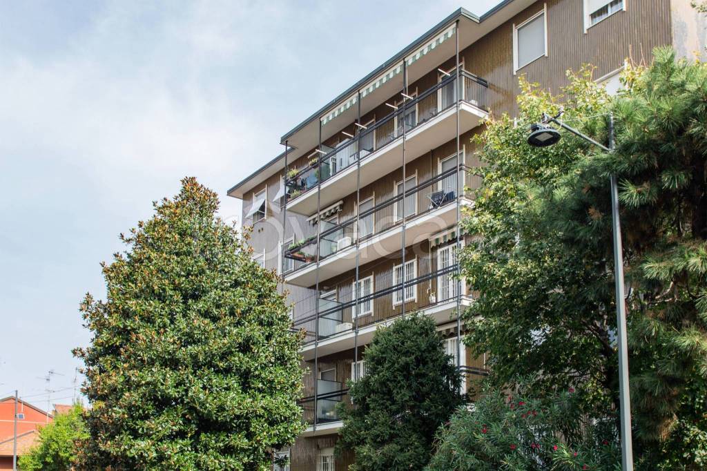 Appartamento in vendita a Milano via Giovanni Battista Carta, 2