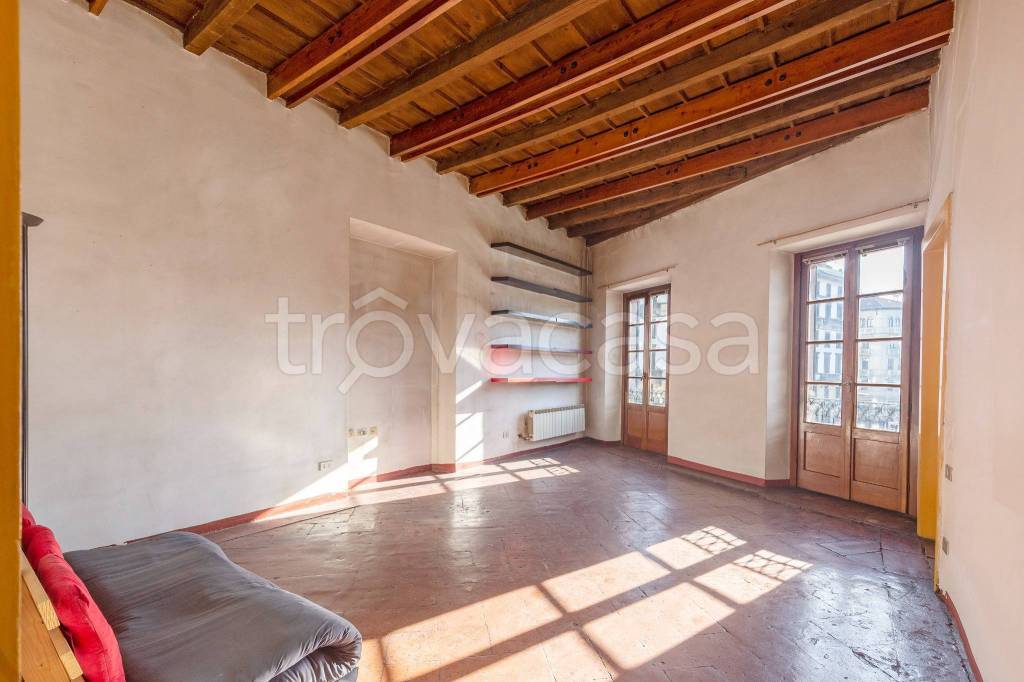Appartamento in vendita a Milano piazza Sant'Eustorgio, 4