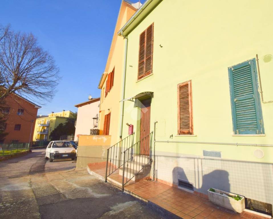 Appartamento in vendita a L'Aquila via Giuseppe Urbani, 20