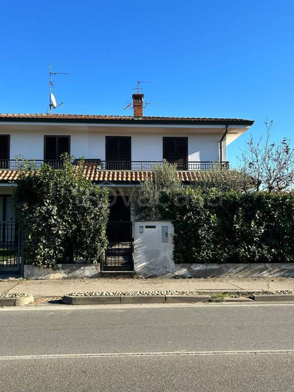 Villa a Schiera in in vendita da privato a Robecco sul Naviglio via per Magenta
