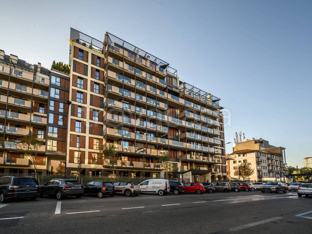 Appartamento in vendita a Milano viale Legioni Romane, 27
