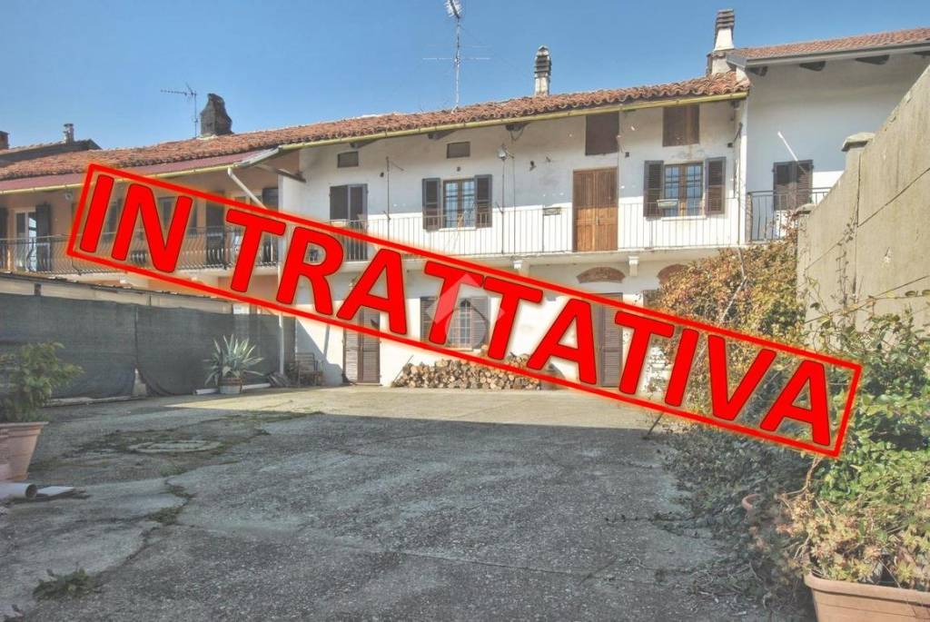 Casa Indipendente in vendita a Moncrivello cascina Sivalli, 6