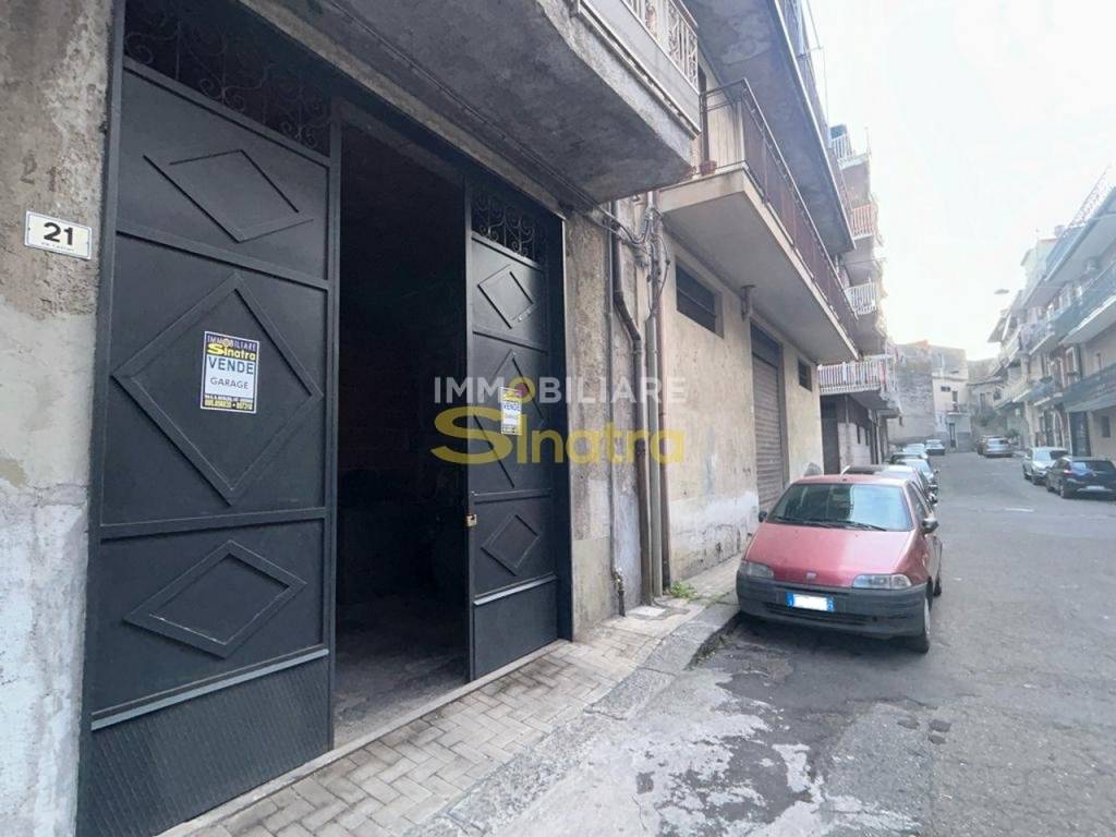 Garage in vendita a Paternò via Lascari, 21