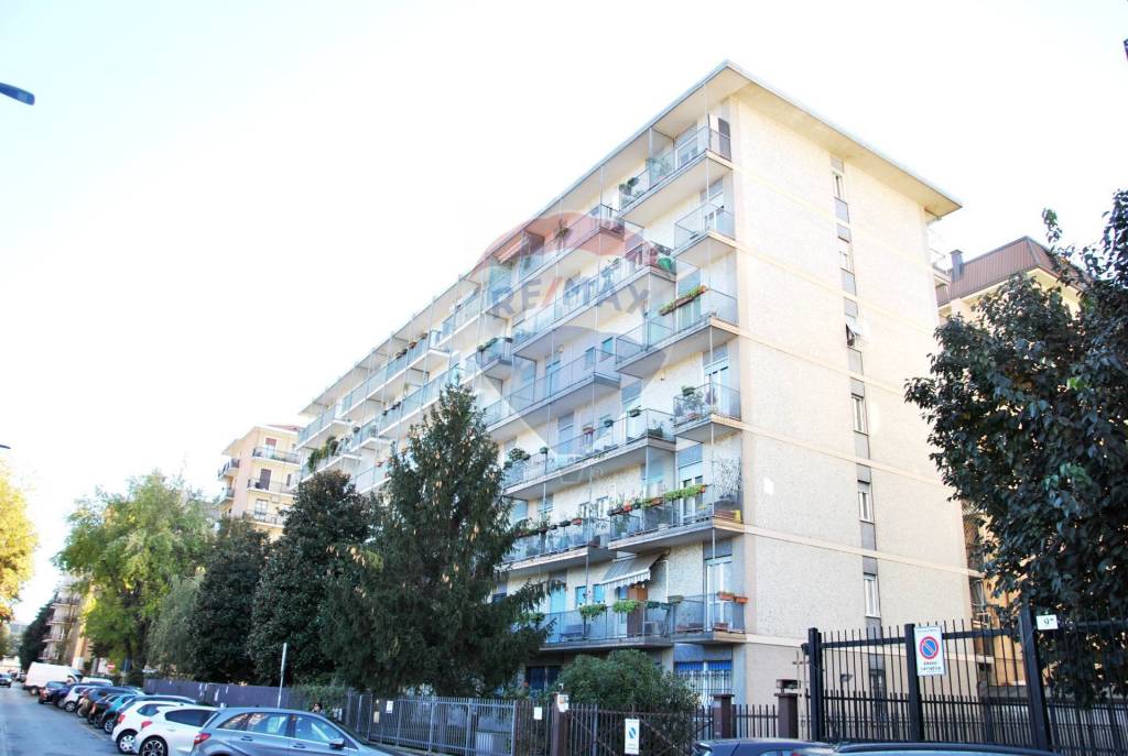 Appartamento in vendita a Milano via Pianella, 7