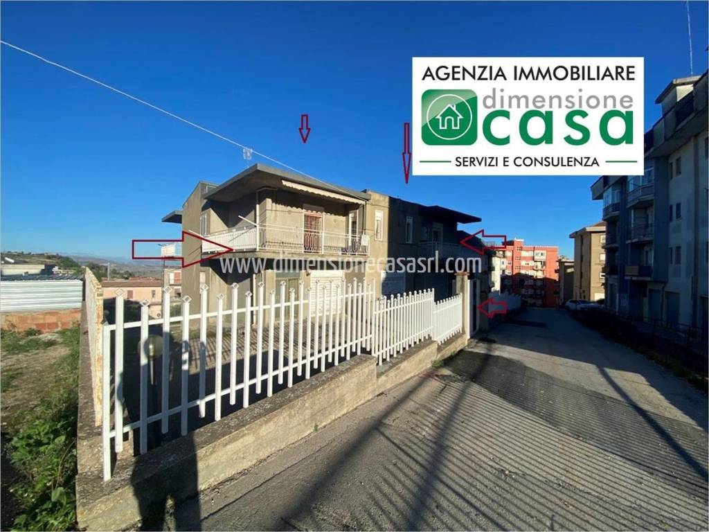 Casa Indipendente in vendita a San Cataldo via Mimiani, 33