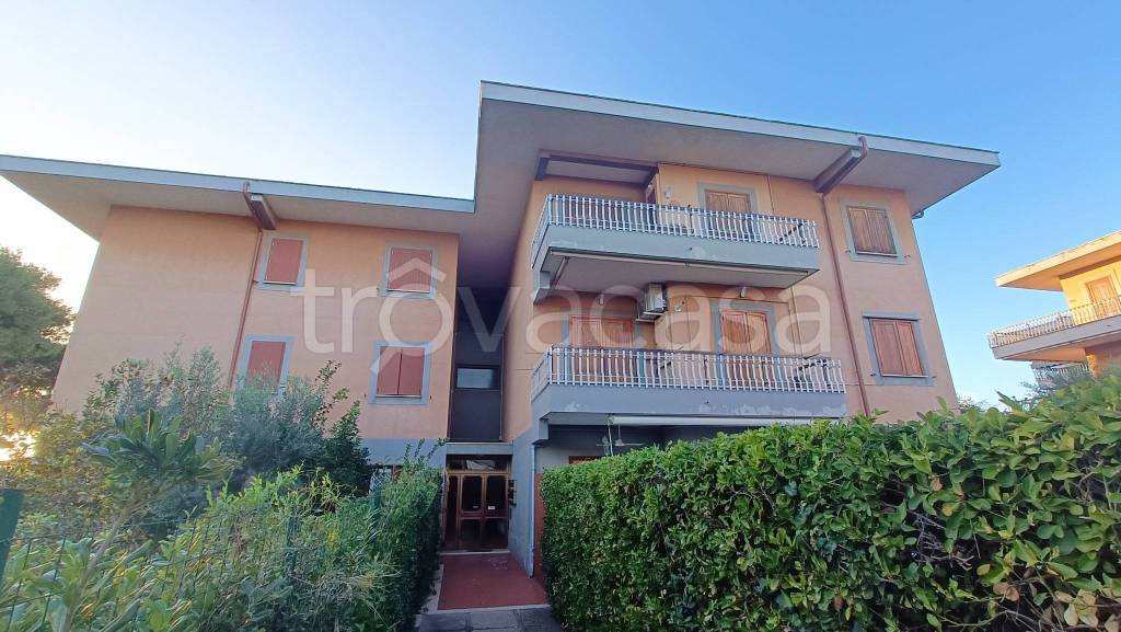 Appartamento in vendita a Ladispoli via Saturno, 16