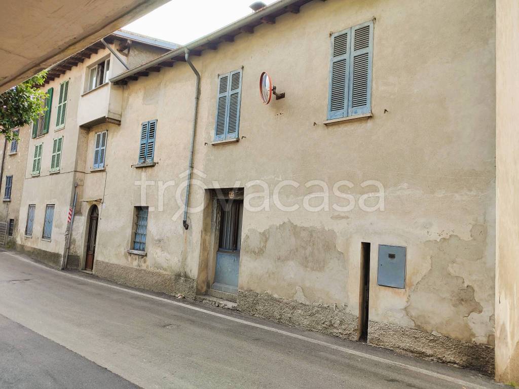 Casa Indipendente in vendita a Centro Valle Intelvi via Cerano, 13