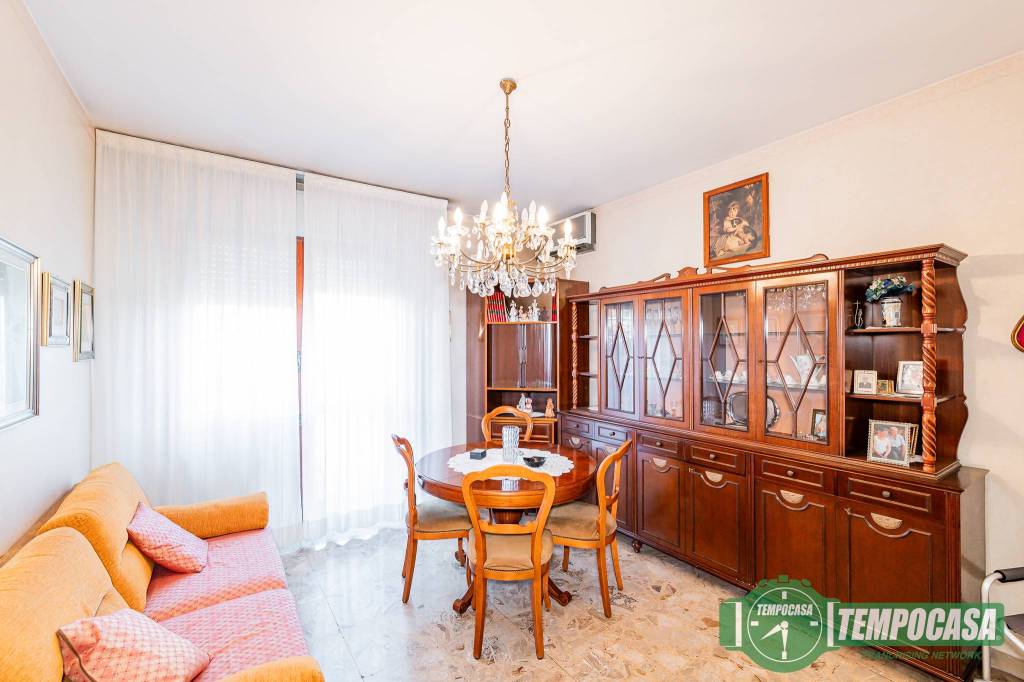 Appartamento in vendita a San Giuliano Milanese via Francesco Baracca, 8