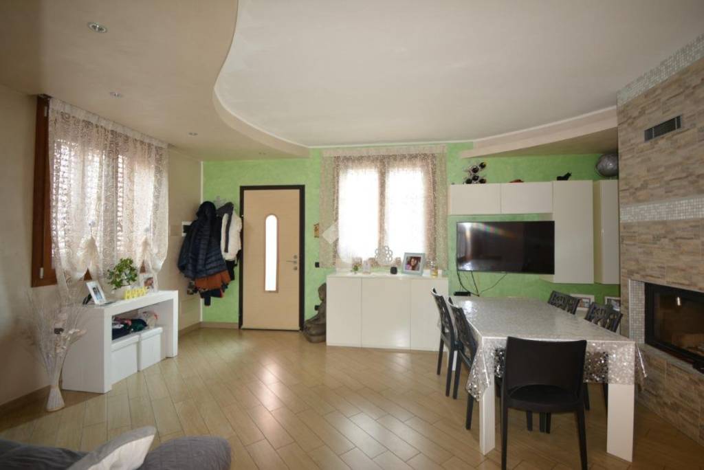 Appartamento in vendita a Roncello via Antonio Gramsci, 4