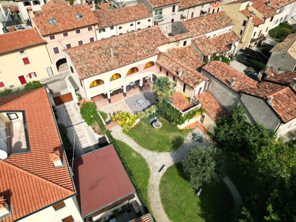Villa in vendita a Vittorio Veneto via Scrizzi, 76