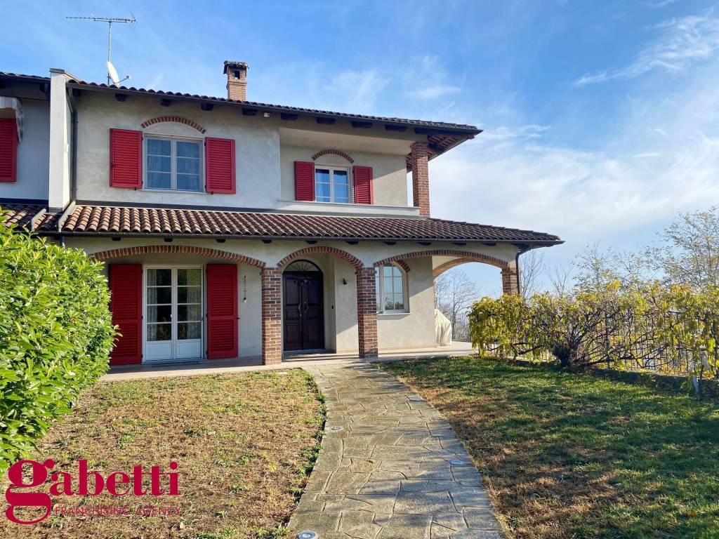 Villa in vendita a Cherasco via Conti Petitti