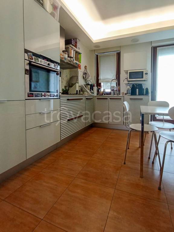 Appartamento in vendita a Macerata via Due Fonti