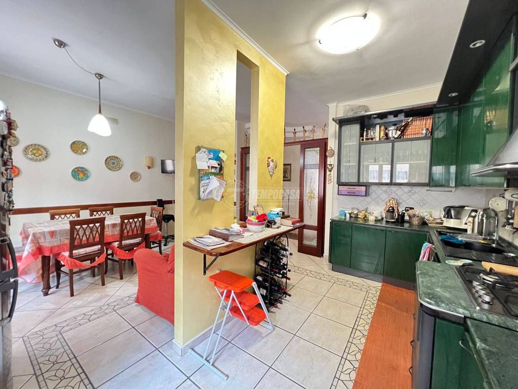 Appartamento in vendita a Napoli via Diocleziano