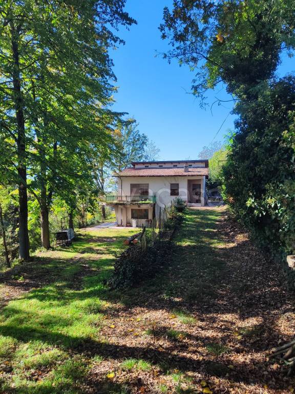 Villa in in vendita da privato a Monteu Roero località Villa Superiore, 47