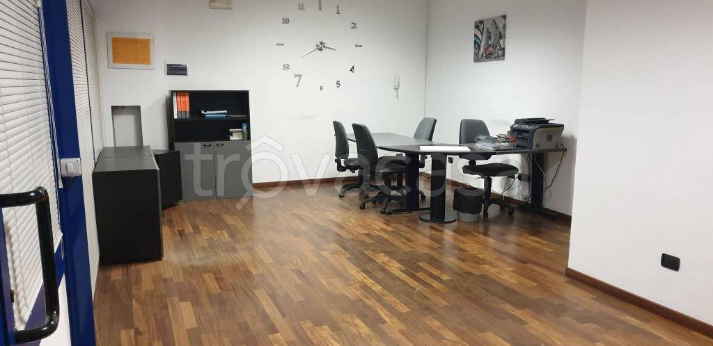 Ufficio in in vendita da privato a San Benedetto del Tronto via Pasubio, 36