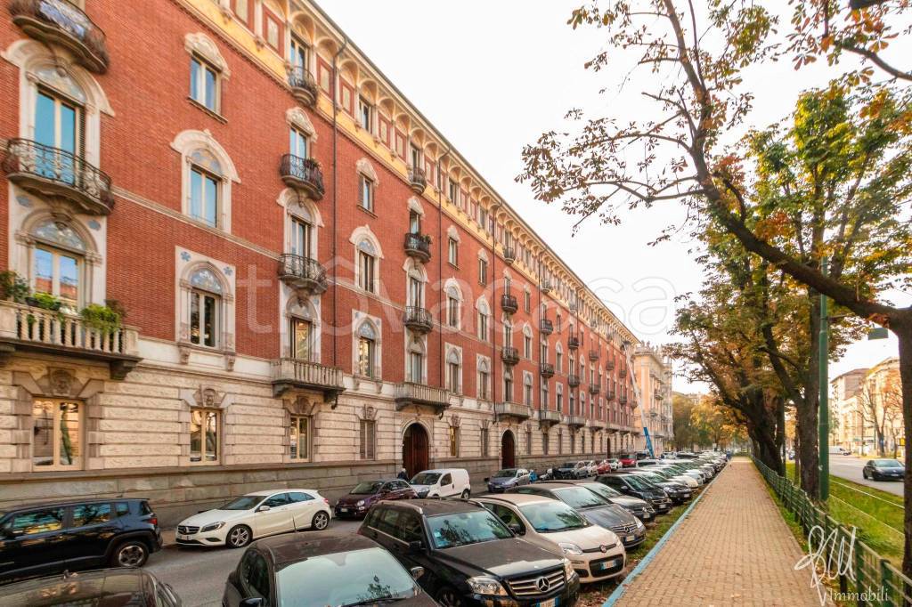 Appartamento in vendita a Torino corso Re Umberto, 59