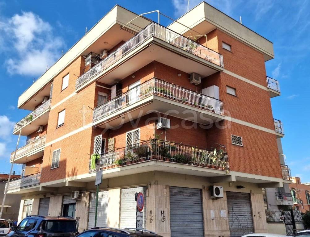 Appartamento in vendita a Roma via del Prato