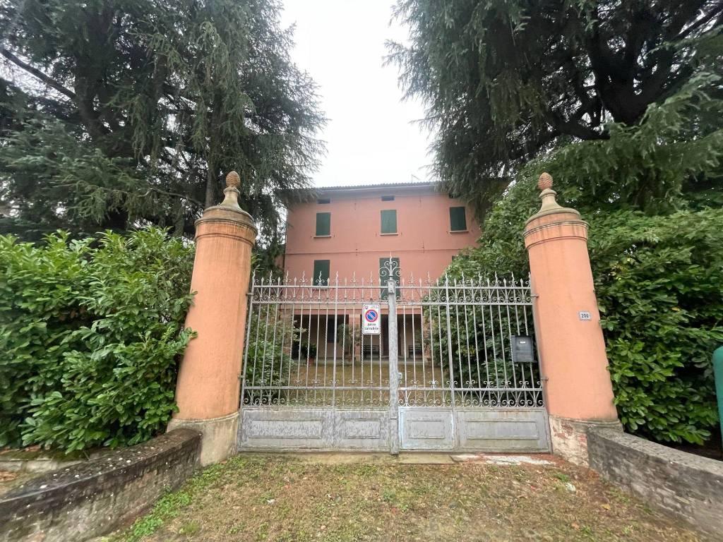 Villa in vendita a Valsamoggia via Provinciale, 200