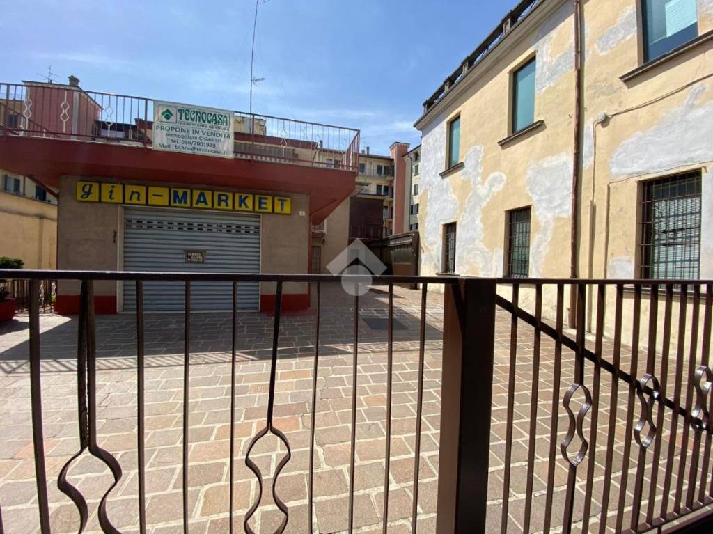 Casa Indipendente in vendita a Chiari viale mellini traversa 1, 4