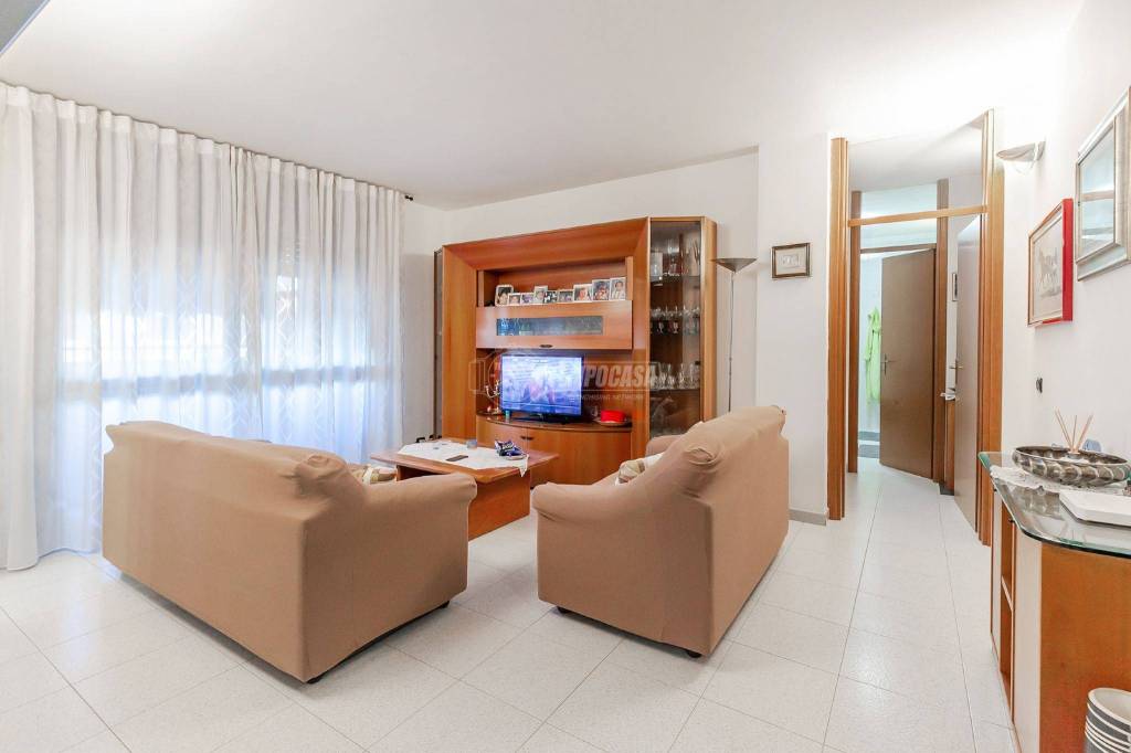 Appartamento in vendita a Settimo Milanese via Aldo Moro 11