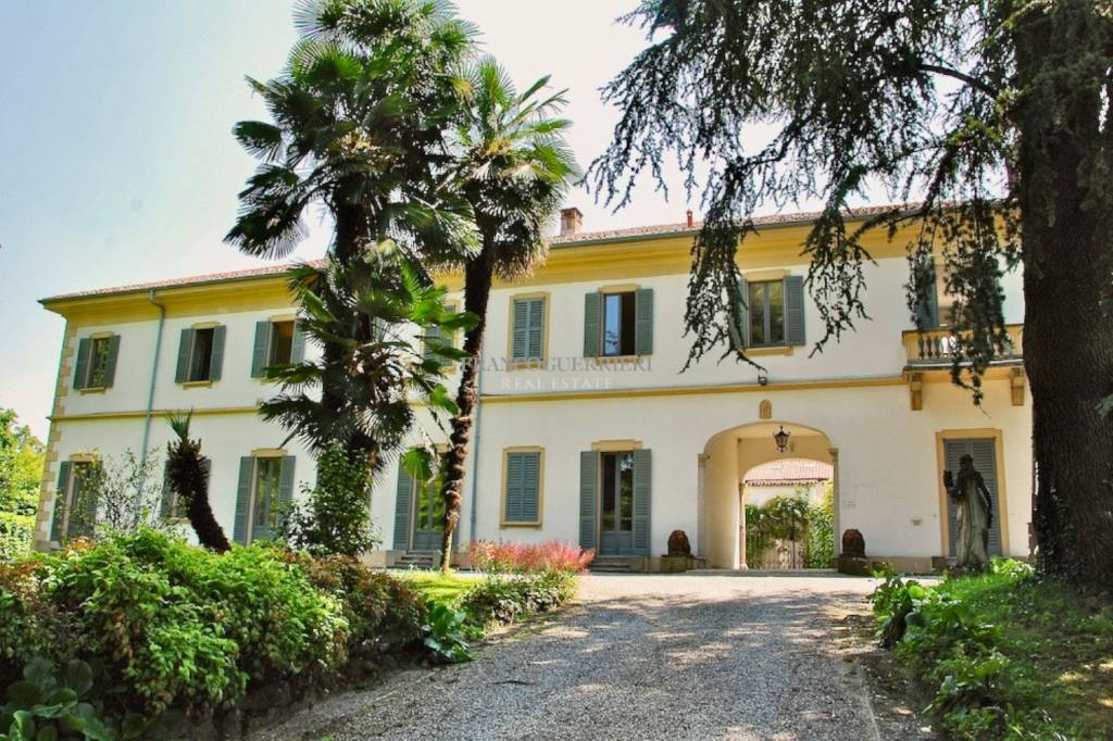 Villa in vendita a Besana in Brianza viale John e Robert Kennedy