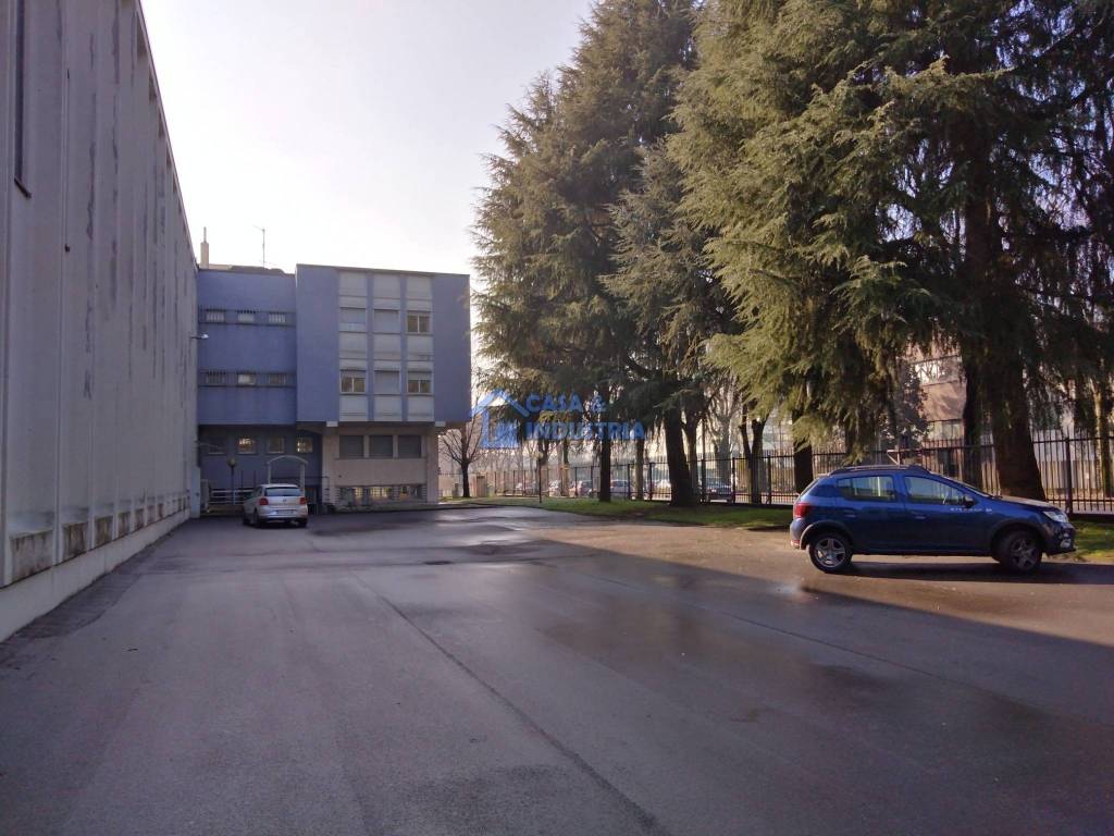 Ufficio in affitto a Cernusco sul Naviglio via Brescia