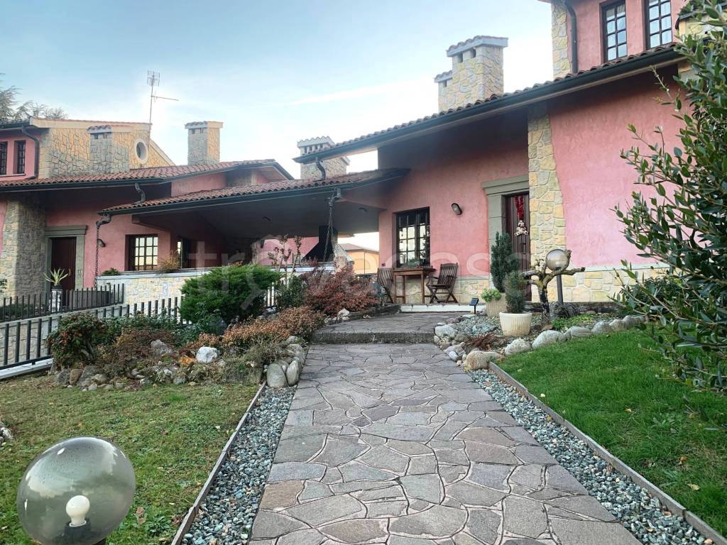 Villa in vendita a Torre de' Roveri via Torquato Tasso