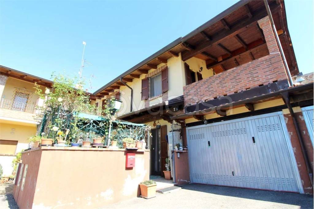 Villa in vendita a Casalbeltrame via Umberto I, 5
