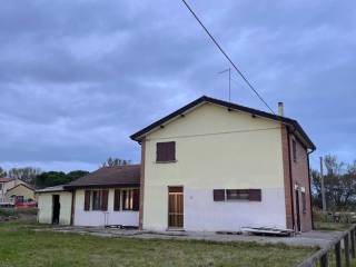 Villa in in vendita da privato a porto viro frazione ca' pisani