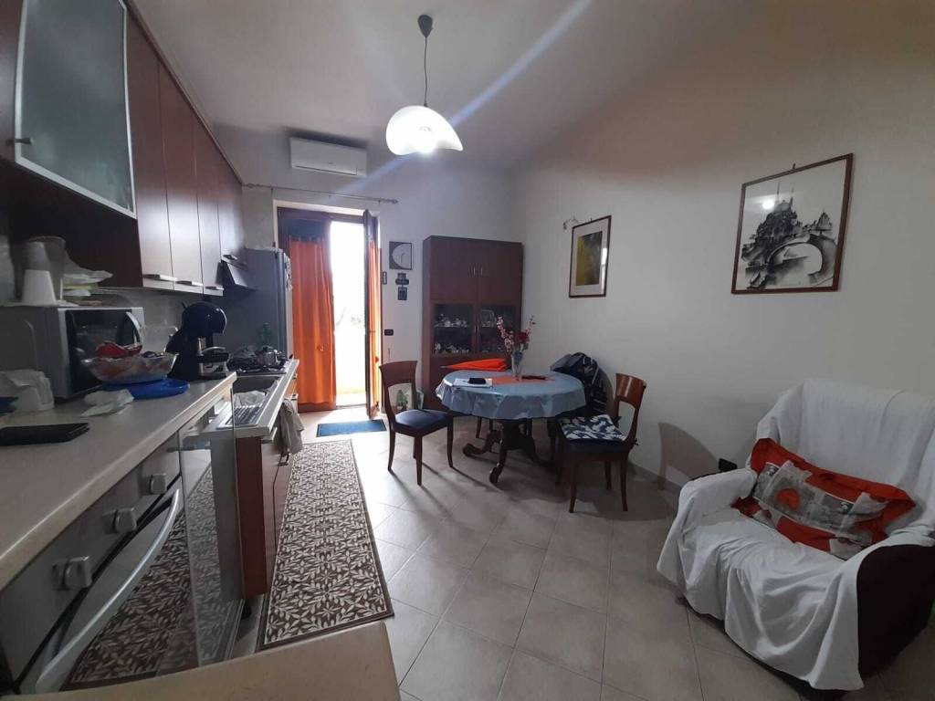 Appartamento in vendita a Pomigliano d'Arco via Antonio Locatelli, 2