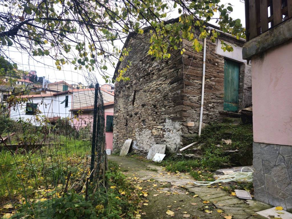 Casa Indipendente in vendita a Uscio via Cià