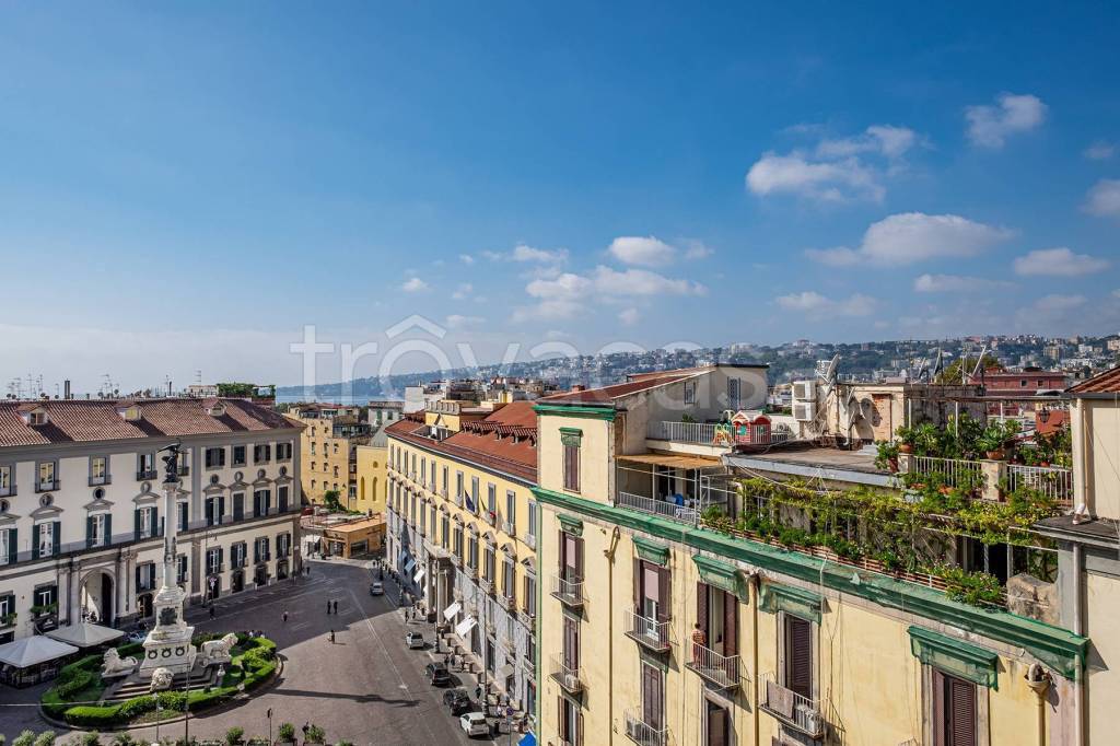 Attico in vendita a Napoli piazza Dei Martiri