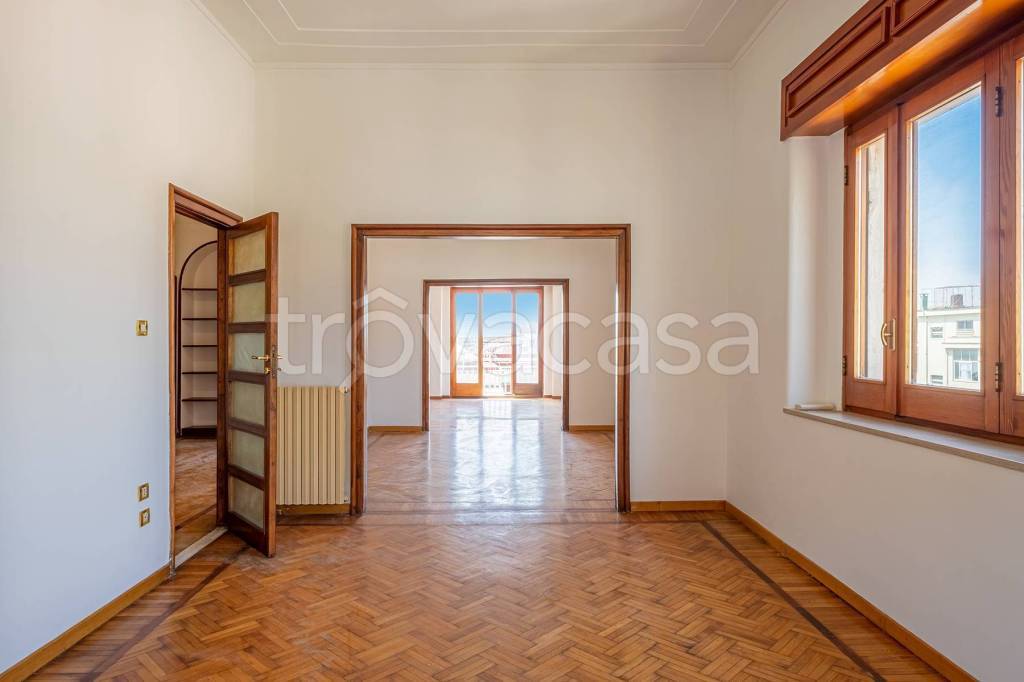 Appartamento in vendita a Napoli via Vincenzo Cuoco