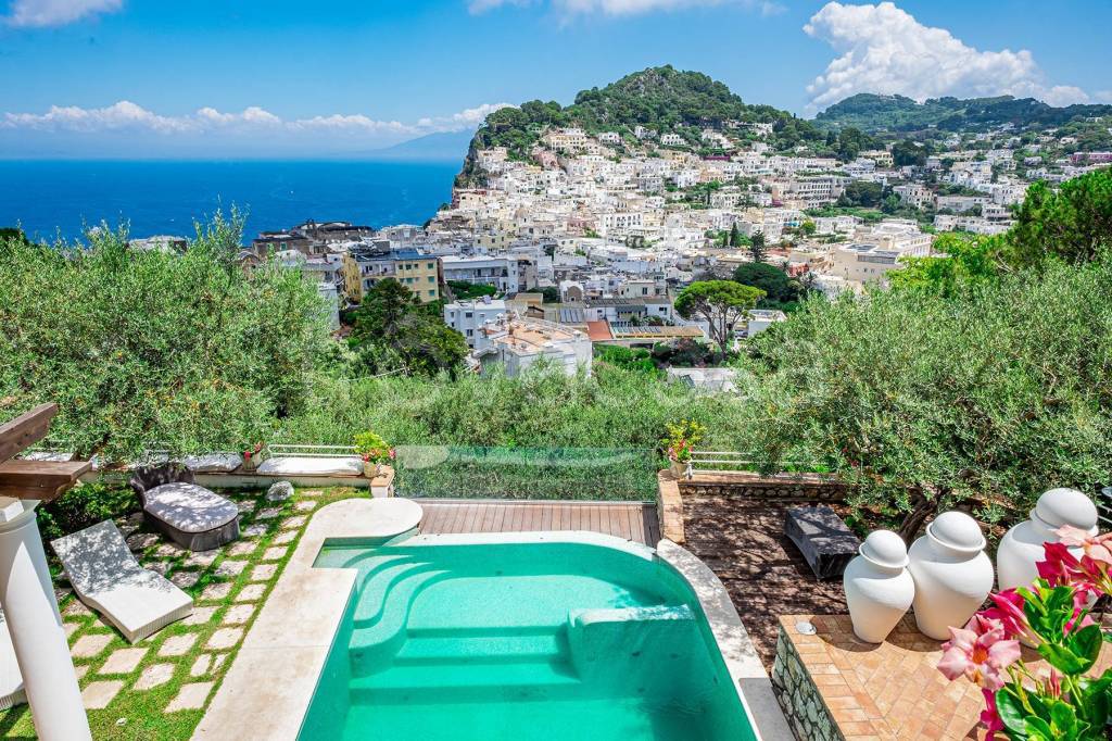 Villa in vendita a Capri via Castello